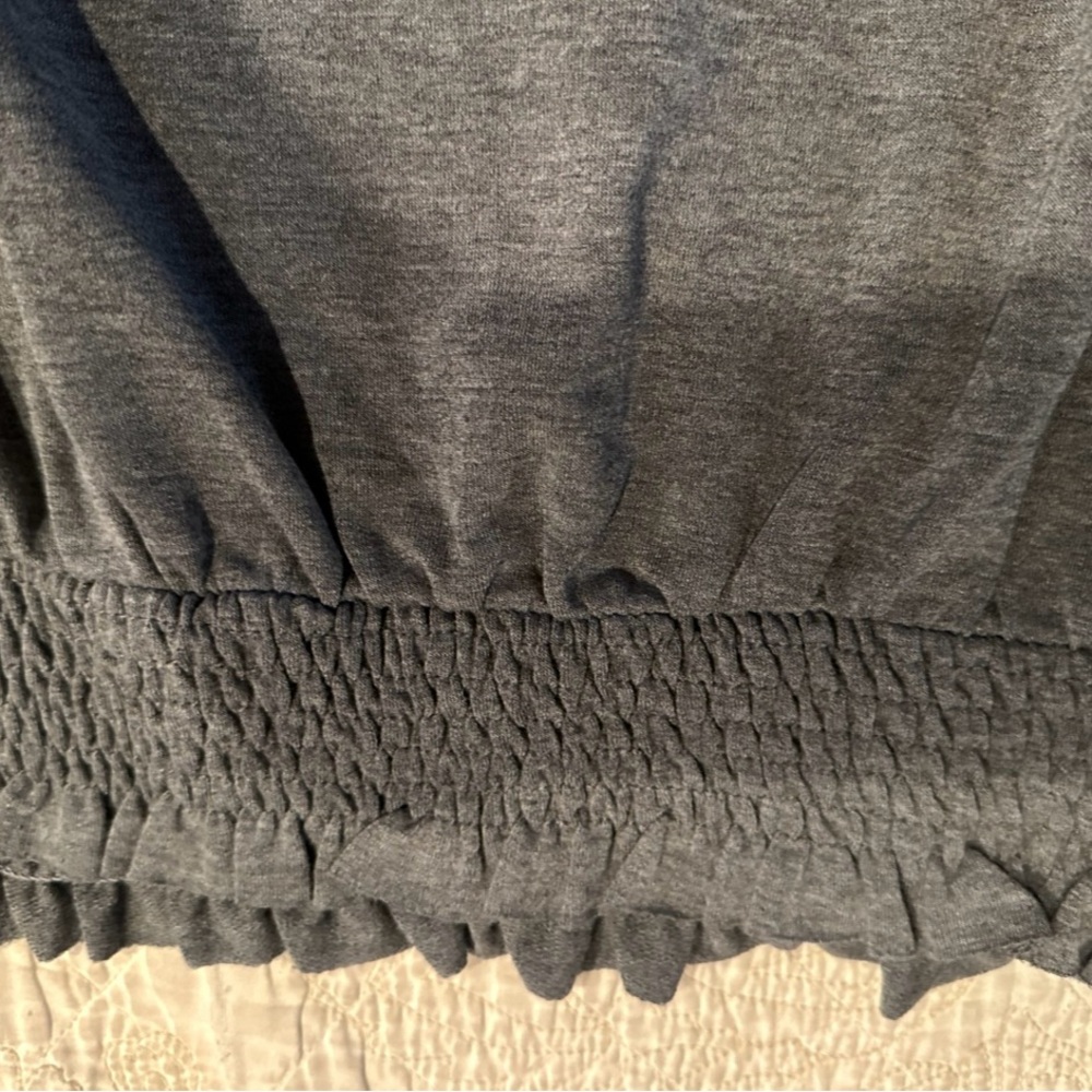 Doe & Rae women’s Charcoal/Gray Long Sleeve Blouse- size- large!New,Never worn - Picture 10 of 11